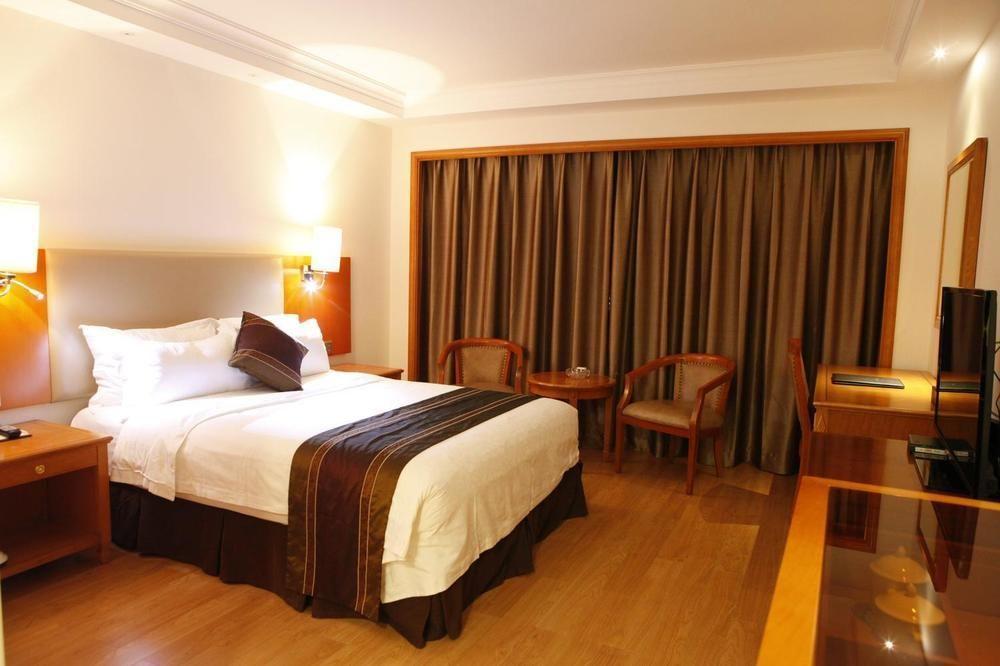 Guangzhou Yuehai Hotel Esterno foto
